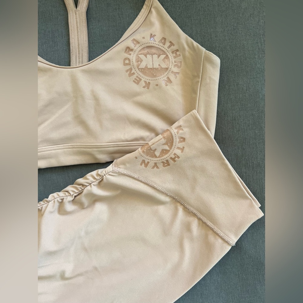 KK FIT Sports Bra + Shorts